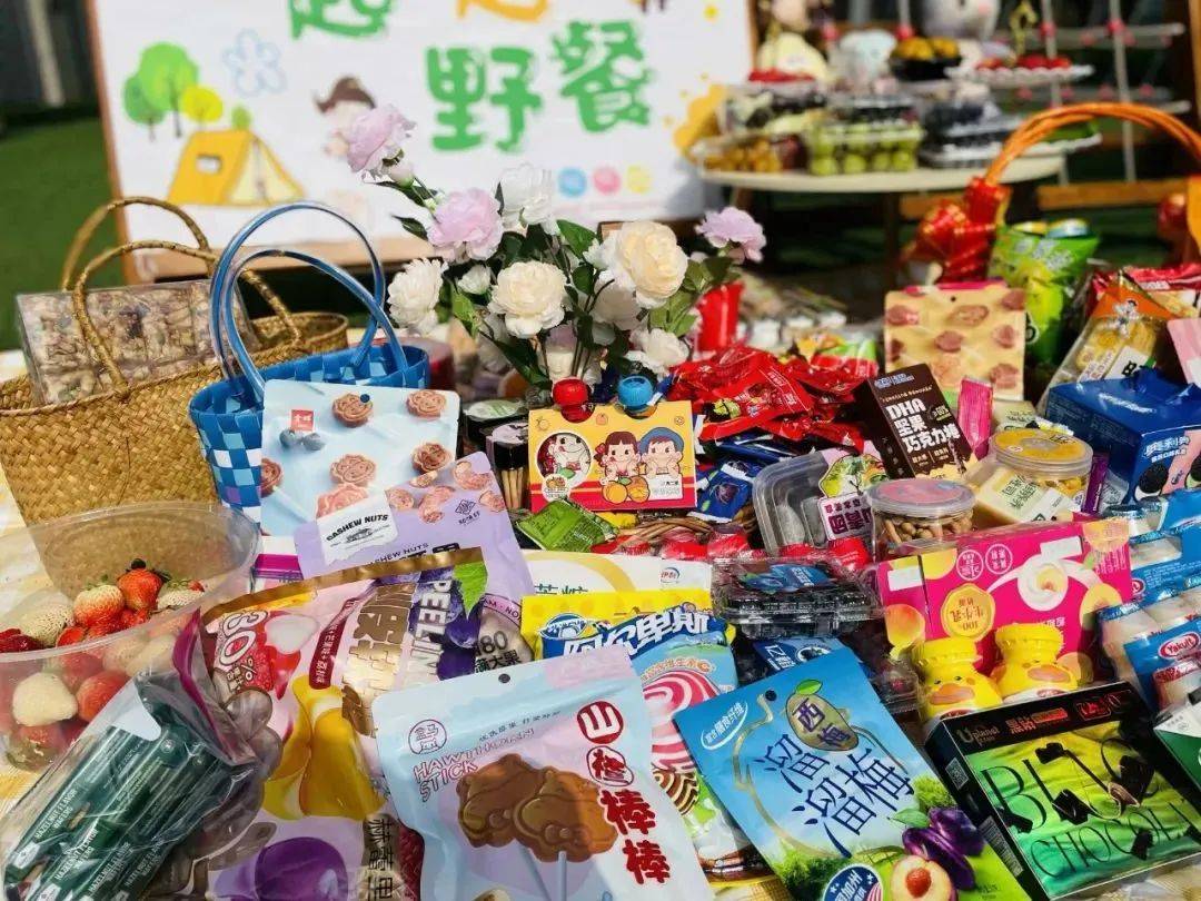 二家···春日限定营销哪家强？凯发国际平台阿麦斯、徐福记、不(图5)