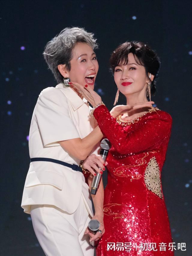 子许仙30年后撒糖竟藏惊天秘密凯发K8登录入口神仙售后！白娘(图2)