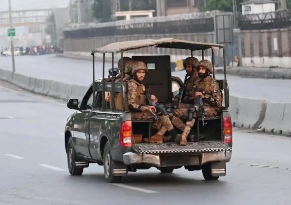 下这口气消停不到30个小时再次点燃战火凯发K8首页登录巴铁干得漂亮！莫迪咽不(图2)